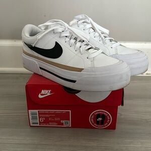 Women’s Nike Court Legacy Lift